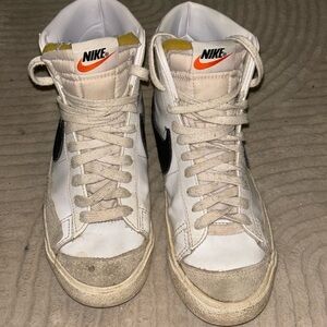 White and black barely worn nike blazers